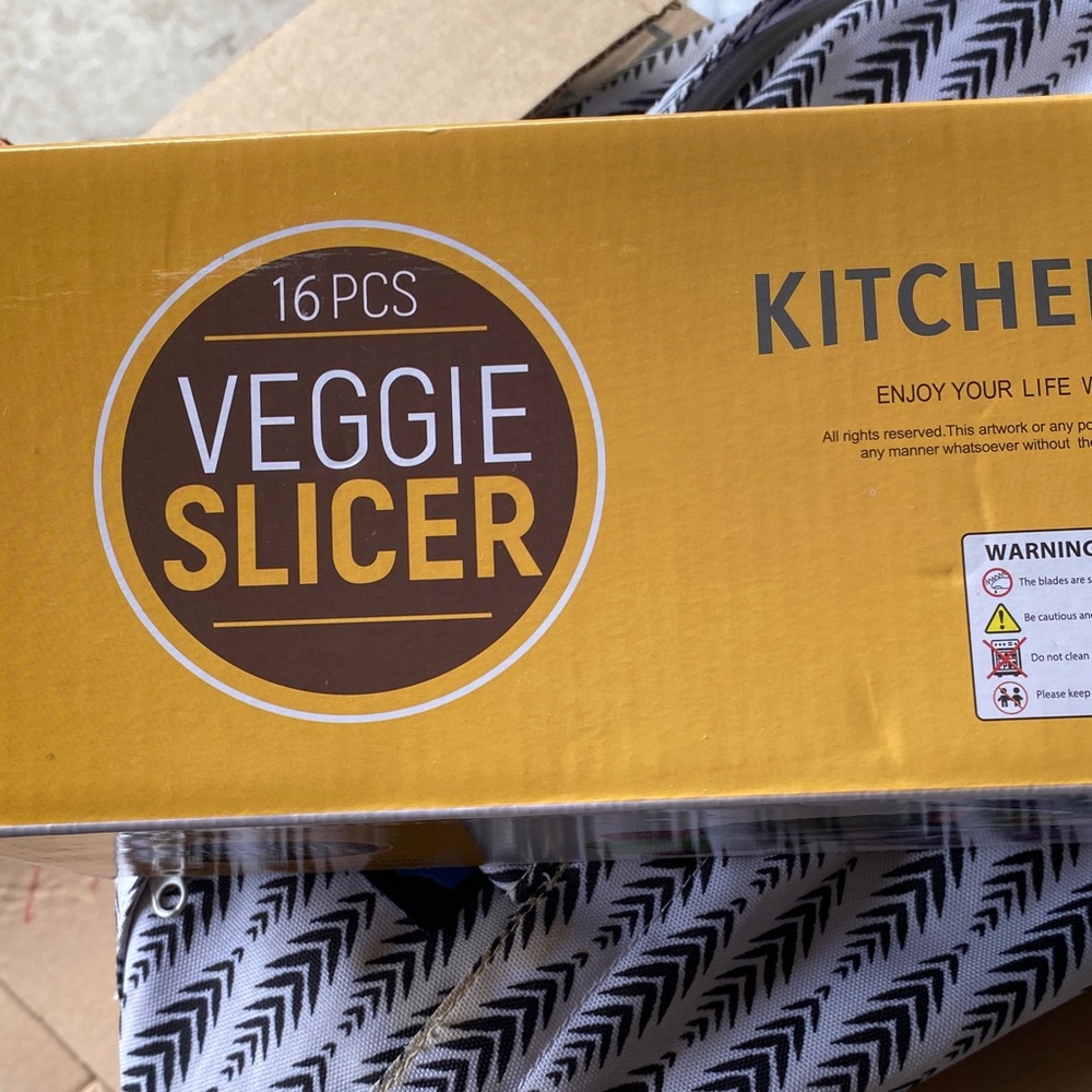16-Piece Veggie Slicer Set - Yellow